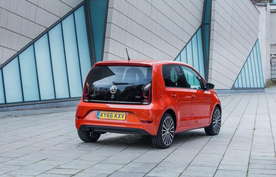  Volkswagen High up! 2016 года  (UK) (фото 3 из 23)
